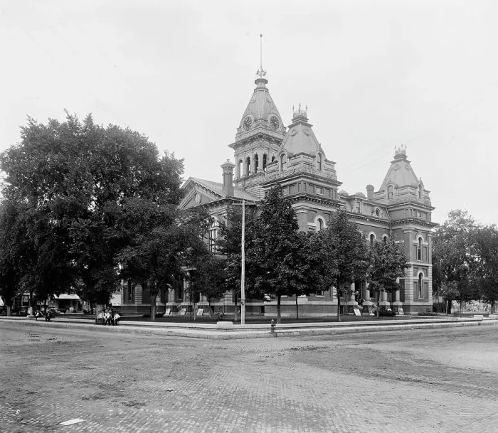 Framed Print : Court House at Pontiac, Ill. between 1880 and 1901. Creator: Unknown Framed Print : Court House at Pontiac, Ill. between 1880 and 1901. Creator: Unknown