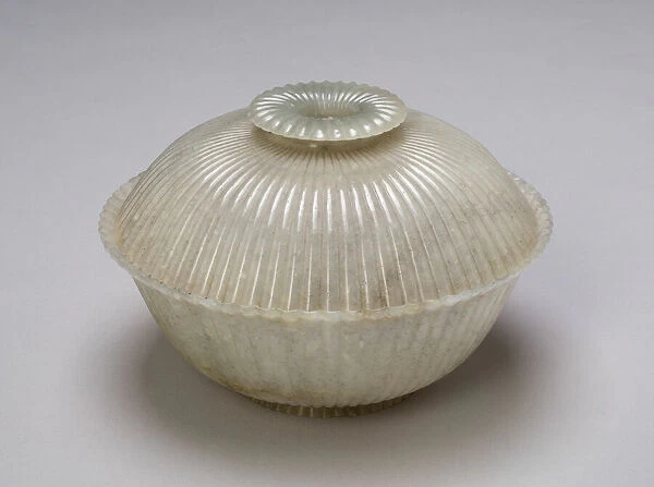 Covered Bowl in the 'Hindustani Style', late 18th or 19th century