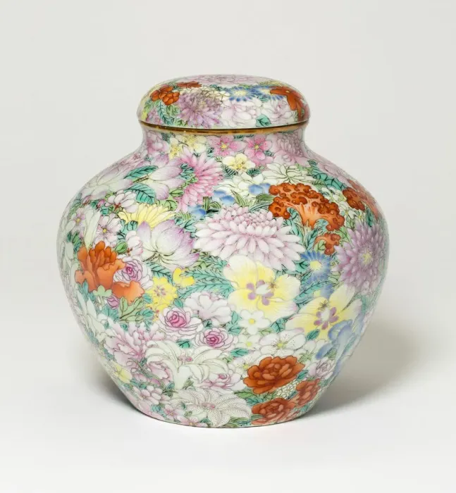 Framed Print : Covered Jar with Thousand Flowers (Millefleurs) Design, Qing dynasty, prob Framed Print : Covered Jar with Thousand Flowers (Millefleurs) Design, Qing dynasty, prob
