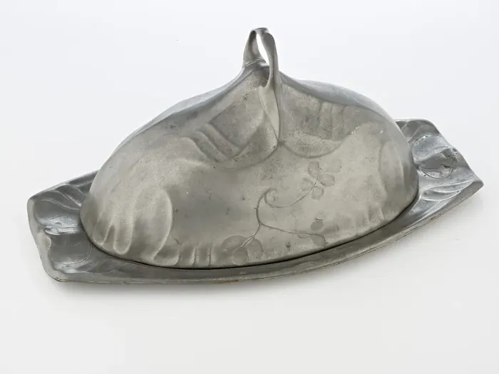 Framed Print : Covered meat dish, c1890-1910. Creator: JP Kayser Sohn Framed Print : Covered meat dish, c1890-1910. Creator: JP Kayser Sohn