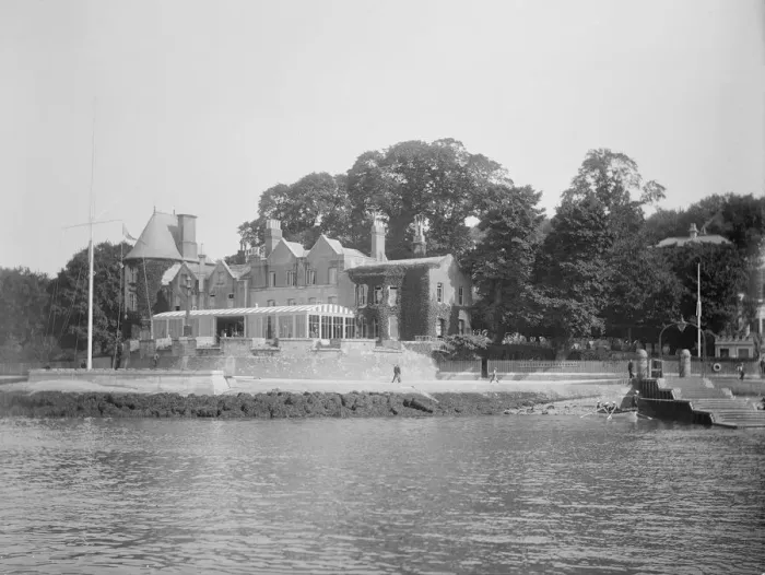 Framed Print : Cowes Castle, Isle of Wight, c1930. Creator: Kirk & Sons of Cowes Framed Print : Cowes Castle, Isle of Wight, c1930. Creator: Kirk & Sons of Cowes