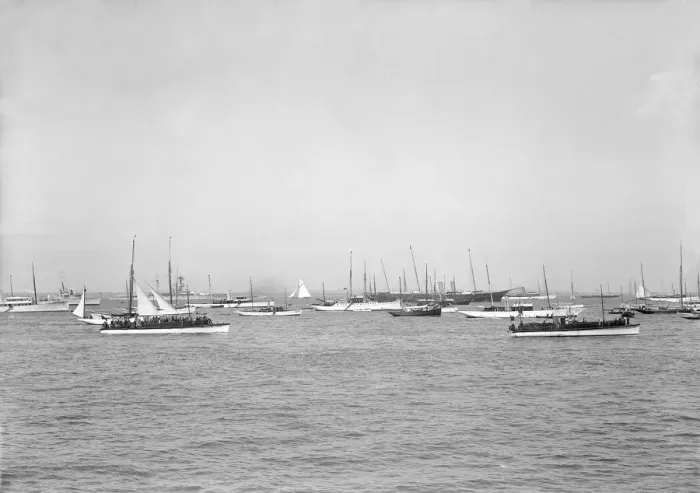 Framed Print : Cowes Roadstead, 1925. Creator: Kirk & Sons of Cowes Framed Print : Cowes Roadstead, 1925. Creator: Kirk & Sons of Cowes