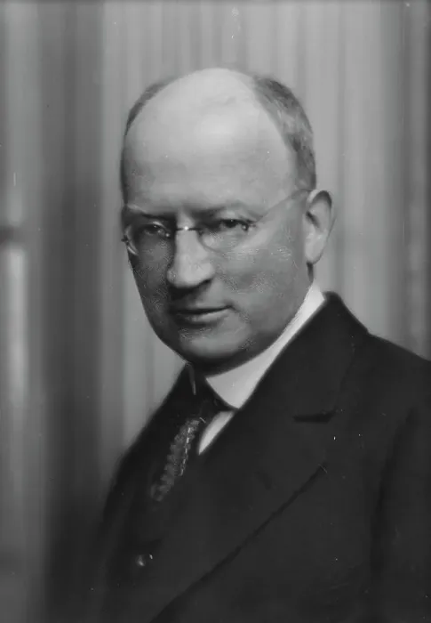 Framed Print : Cowles, Paul, Mr. portrait photograph, 1915. Creator: Arnold Genthe Framed Print : Cowles, Paul, Mr. portrait photograph, 1915. Creator: Arnold Genthe