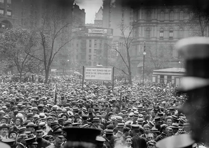 Framed Print : Crowd at Gaynor notification, 1913. Creator: Bain News Service Framed Print : Crowd at Gaynor notification, 1913. Creator: Bain News Service
