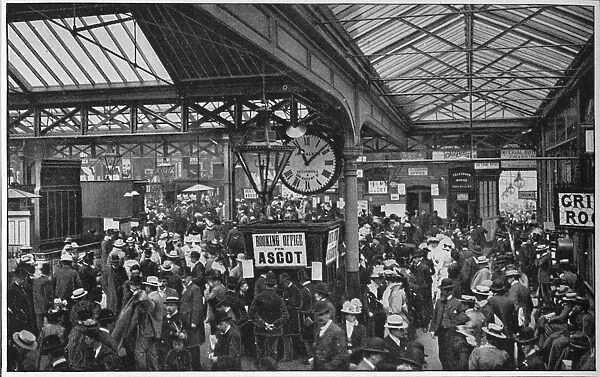 Crowds in Waterloo Station heading off to Ascot races, London, c1900 (1901)