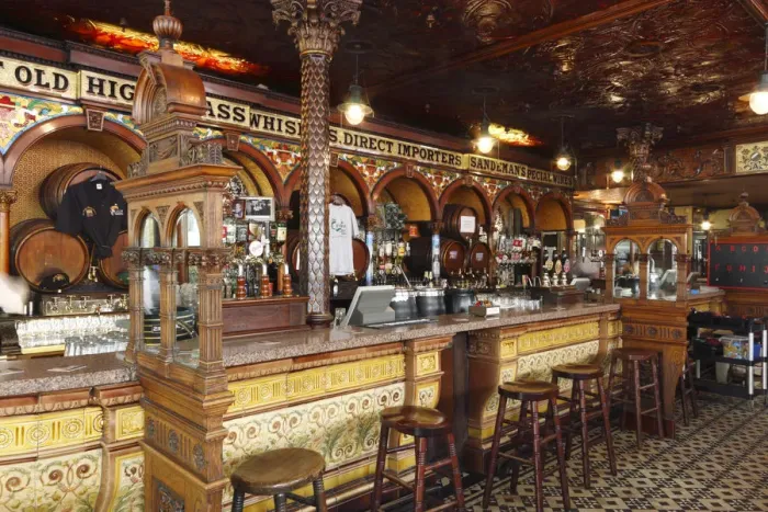 Framed Print : The Crown Liquor Saloon, Belfast, Northern Ireland, 2010 Framed Print : The Crown Liquor Saloon, Belfast, Northern Ireland, 2010