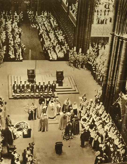 Framed Print : The Crowning of King George VI, 1937. Creator: Photochrom Co Ltd of London Framed Print : The Crowning of King George VI, 1937. Creator: Photochrom Co Ltd of London