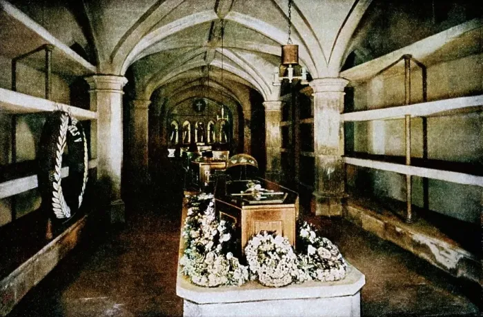 Framed Print : The crypt under the chancel of St George's Chapel, Windsor Castle, 1910 (1911). Creator: Unknown. The crypt under the chancel of St George's Chapel, Windsor Castle, 1910 (1911). Creator: Unknown Framed Print : The crypt under the chancel of St George's Chapel, Windsor Castle, 1910 (1911). Creator: Unknown. The crypt under the chancel of St George's Chapel, Windsor Castle, 1910 (1911). Creator: Unknown