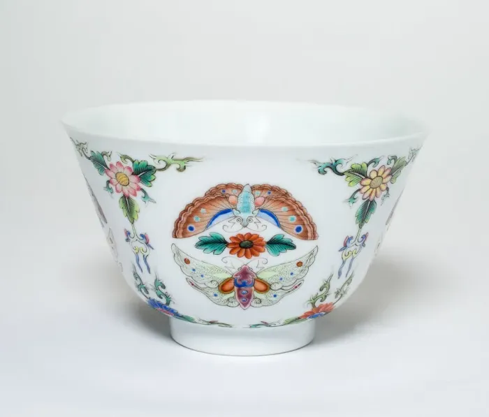 Framed Print : Cup with Floral Scrolls and Moths, Qing dynasty (1644-1911), Qianlong reign Framed Print : Cup with Floral Scrolls and Moths, Qing dynasty (1644-1911), Qianlong reign