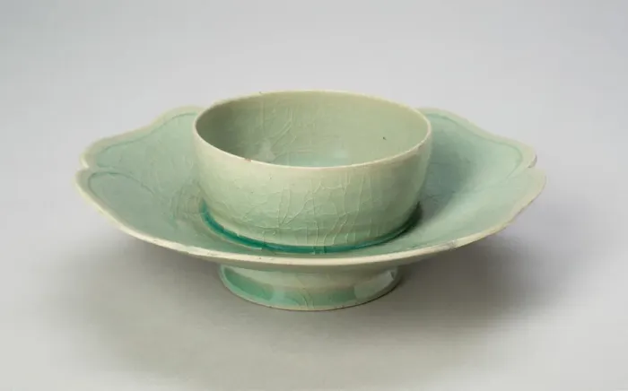 Framed Print : Cup Stand with Lobed Rim, Korea, Goryeo dynasty (918-1392), 12th century Framed Print : Cup Stand with Lobed Rim, Korea, Goryeo dynasty (918-1392), 12th century