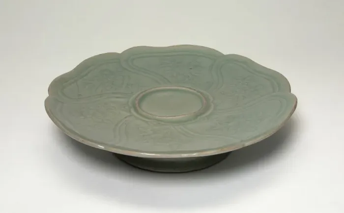 Framed Print : Cup Stand with Overlapping Petals and Floral Sprays, Korea, Goryeo dynasty (918-1392)