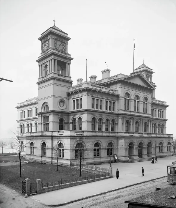 Framed Print : Custom House and Post Office, Memphis, Tenn. c1906. Creator: Unknown