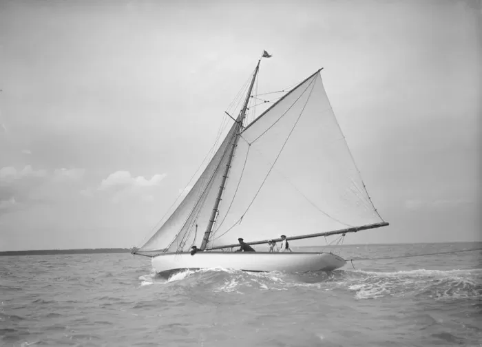 Framed Print : The cutter Nanette sailing close-hauled, 1911. Creator: Kirk & Sons of Cowes Framed Print : The cutter Nanette sailing close-hauled, 1911. Creator: Kirk & Sons of Cowes