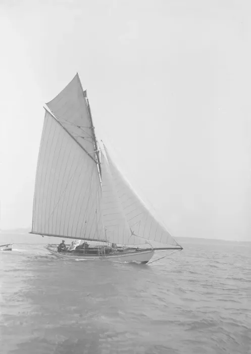Framed Print : The cutter Polestar under sail, 1911. Creator: Kirk & Sons of Cowes Framed Print : The cutter Polestar under sail, 1911. Creator: Kirk & Sons of Cowes