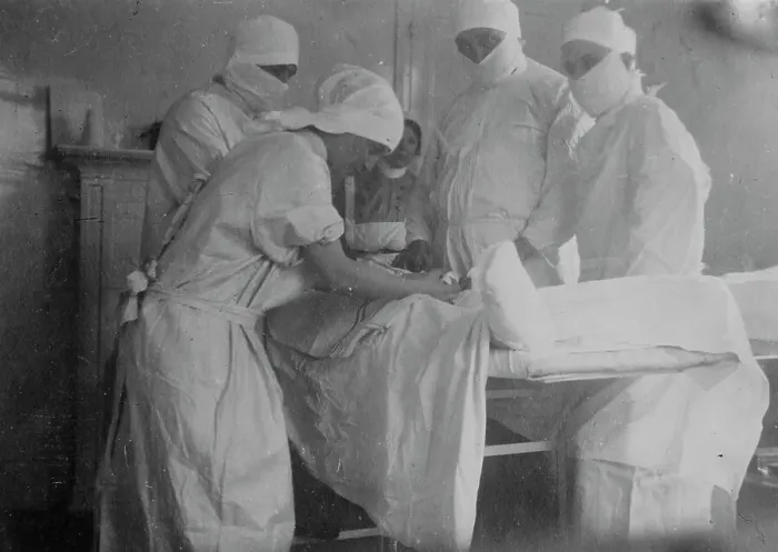 Framed Print : Cutting off a foot -- Canadian Hospital, Le Touquet, between 1914 and c1915. Creator: Bain News Service Framed Print : Cutting off a foot -- Canadian Hospital, Le Touquet, between 1914 and c1915. Creator: Bain News Service