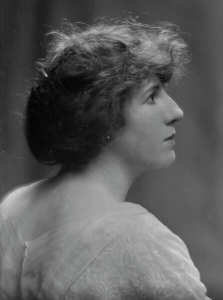 Dagma, Thyra, Miss, portrait photograph, 1914 May 5. Creator: Arnold Genthe