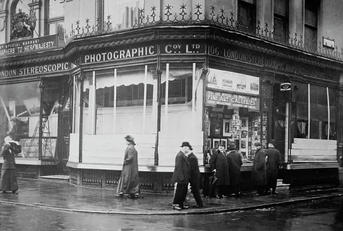 Framed Print : Damage done by London Suffragettes, March 1912, between c1910 and c1915. Creator: Bain News Service Framed Print : Damage done by London Suffragettes, March 1912, between c1910 and c1915. Creator: Bain News Service