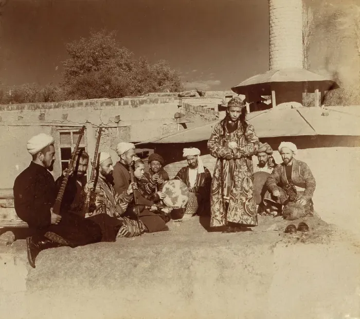 Framed Print : Dance of a bacha [dancing boy], Samarkand, between 1905 and 1915. Creator: Sergey Mikhaylovich Prokudin-Gorsky