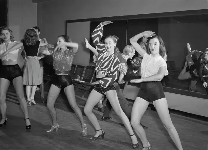 Framed Print : Dancers, Nola's, New York, N.Y. ca. Feb. 1947. Creator: William Paul Gottlieb Framed Print : Dancers, Nola's, New York, N.Y. ca. Feb. 1947. Creator: William Paul Gottlieb