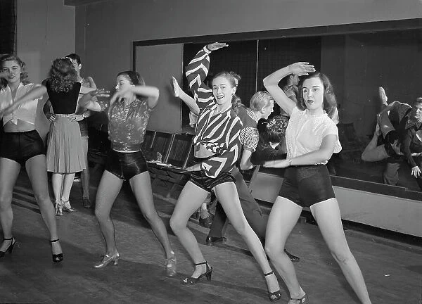 Dancers, Nola's, New York, N.Y. ca. Feb. 1947. Creator: William Paul Gottlieb