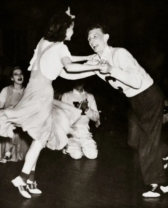 Framed Print : Dancing The Big Apple, Glen Island Casino, New Rochelle, New York, USA, 1938 Framed Print : Dancing The Big Apple, Glen Island Casino, New Rochelle, New York, USA, 1938
