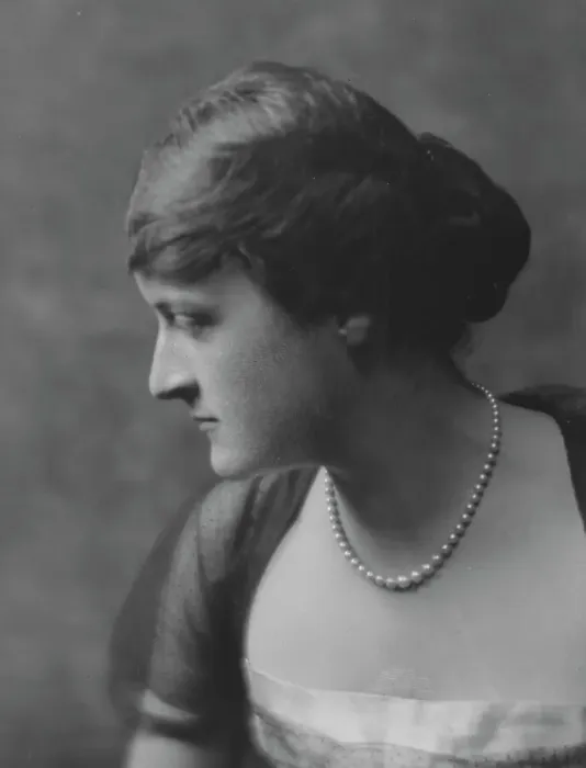 Framed Print : Danielson, R.E. Mrs. portrait photograph, 1916. Creator: Arnold Genthe Framed Print : Danielson, R.E. Mrs. portrait photograph, 1916. Creator: Arnold Genthe
