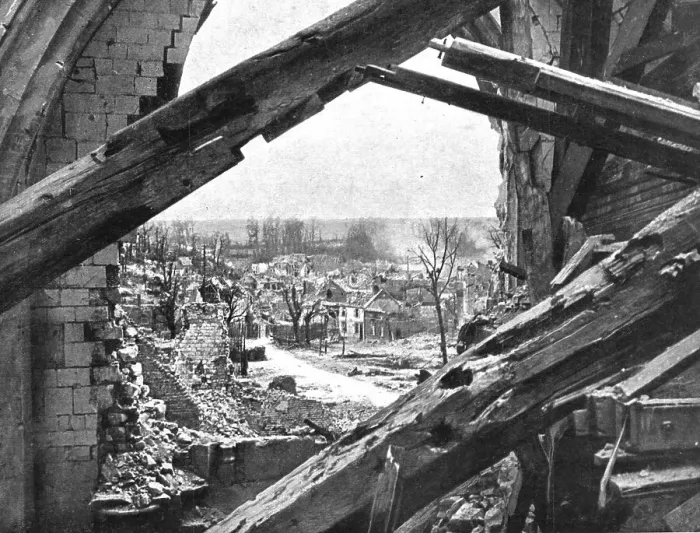 Framed Print : Dans Montdidier libere; un quartier de Montdidier vu par une breche de l'eglise, apres... 1918. Creator: Unknown