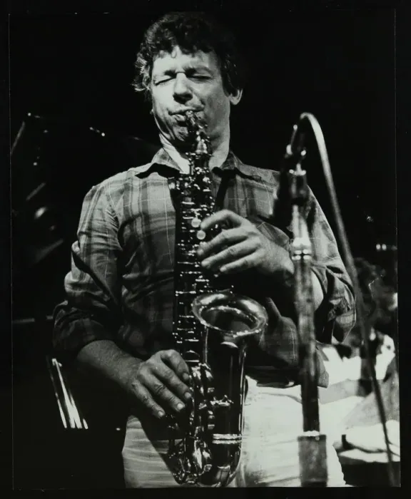Framed Print : The Daryl Runswick Quartet in concert at The Stables, Wavendon, Buckinghamshire, 1981 Framed Print : The Daryl Runswick Quartet in concert at The Stables, Wavendon, Buckinghamshire, 1981