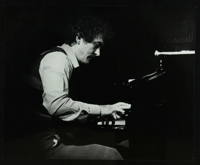 Framed Print : The Daryl Runswick Quartet in concert at The Stables, Wavendon, Buckinghamshire, 1981 Framed Print : The Daryl Runswick Quartet in concert at The Stables, Wavendon, Buckinghamshire, 1981