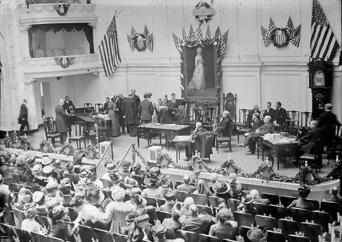 Framed Print : Daughters of American Revolution - Opening of Mothers Congress In Memorial Continental Hall, 1910. Creator: Harris & Ewing. Daughters of American Revolution - Opening of Mothers Congress In Memorial Continental Hall, 1910 Framed Print : Daughters of American Revolution - Opening of Mothers Congress In Memorial Continental Hall, 1910. Creator: Harris & Ewing. Daughters of American Revolution - Opening of Mothers Congress In Memorial Continental Hall, 1910