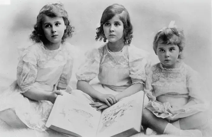 Framed Print : Daughters of Prince and Princess of Greece: Olga, Eliy, & Marina, between c1910 and c1915. Creator: Bain News Service Framed Print : Daughters of Prince and Princess of Greece: Olga, Eliy, & Marina, between c1910 and c1915. Creator: Bain News Service