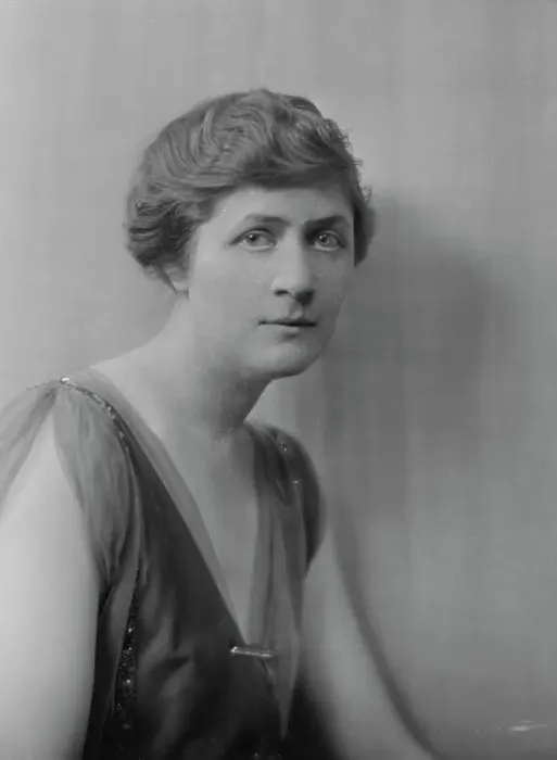 Framed Print : Davis, Clark, Mrs. portrait photograph, 1916. Creator: Arnold Genthe Framed Print : Davis, Clark, Mrs. portrait photograph, 1916. Creator: Arnold Genthe