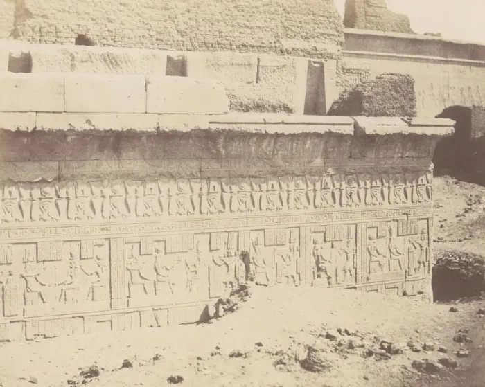 Framed Print : Denderah (Tentyris), Mammisi - Decoration Exterieure de la Face Sud Framed Print : Denderah (Tentyris), Mammisi - Decoration Exterieure de la Face Sud