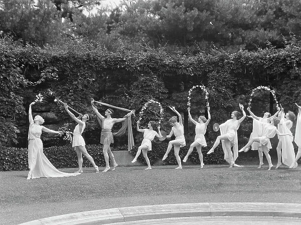 Denishawn dancers, 1927 or 1928. Creator: Arnold Genthe