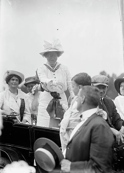 Dennett, Mrs. Mary Ware - Suffragette, 1913. Creator: Harris & Ewing. Dennett, Mrs. Mary Ware - Suffragette, 1913. Creator: Harris & Ewing