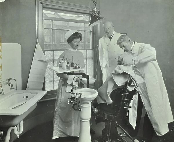 Dental Room, Woolwich School treatment centre, London, 1914