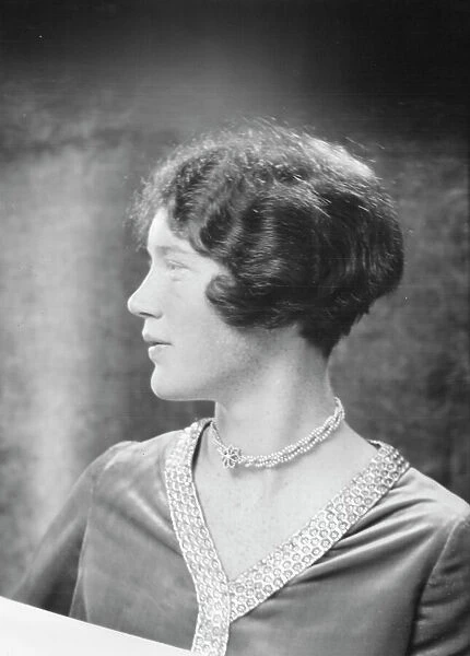 Deppeler, Constance, Miss, portrait photograph, 1924 or 1925. Creator: Arnold Genthe