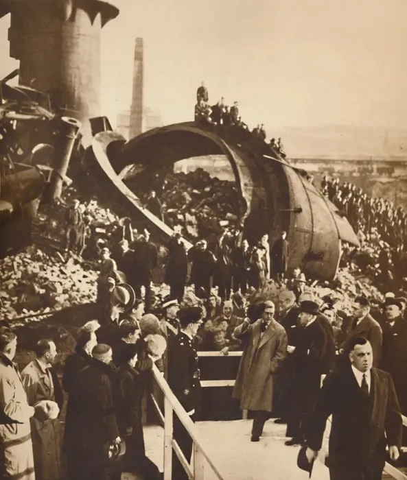 Framed Print : At Derelict Steel-Works, South Wales, 1936 (1937) Framed Print : At Derelict Steel-Works, South Wales, 1936 (1937)