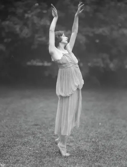 Framed Print : Desha dancing in Port Washington, 1921 Aug. 21. Creator: Arnold Genthe Framed Print : Desha dancing in Port Washington, 1921 Aug. 21. Creator: Arnold Genthe