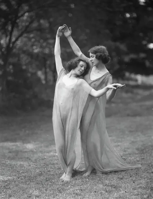 Framed Print : Desha and Leah, 1921 Creator: Arnold Genthe Framed Print : Desha and Leah, 1921 Creator: Arnold Genthe