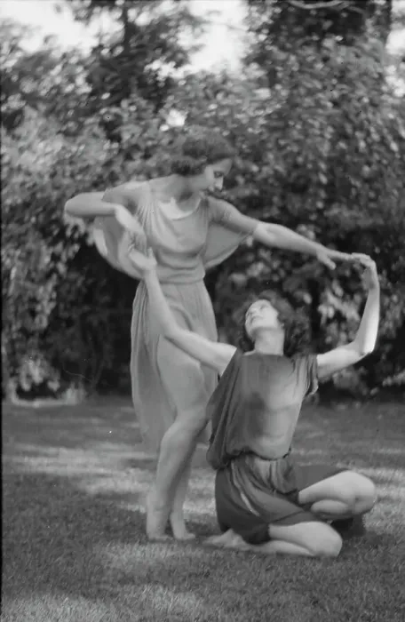 Framed Print : Desha and Leah dancing in Port Washington, 1921 Aug. 21. Creator: Arnold Genthe Framed Print : Desha and Leah dancing in Port Washington, 1921 Aug. 21. Creator: Arnold Genthe