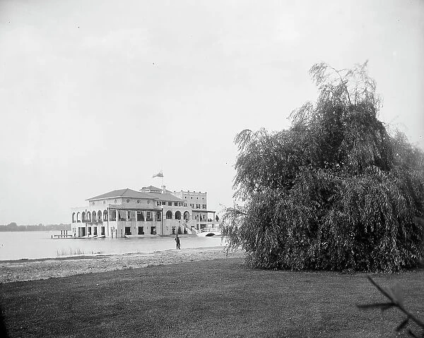 Detroit Boat Club, (Belle Isle Park), Detroit, Mich. between 1895 and 1910. Creator: Unknown