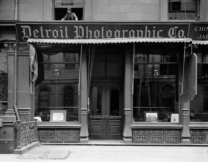 Framed Print : Detroit Photographic Co. 218 Fifth Avenue, New York, Twenty-sixth Street front, c1900-1910. Creator: Unknown Framed Print : Detroit Photographic Co. 218 Fifth Avenue, New York, Twenty-sixth Street front, c1900-1910. Creator: Unknown