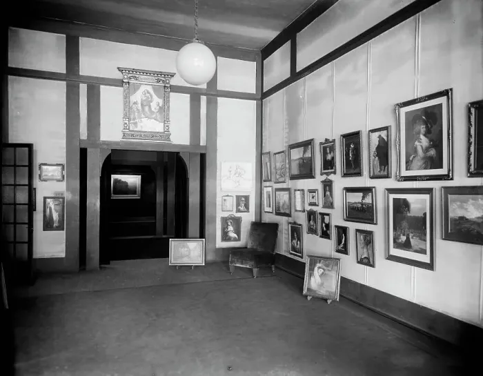 Framed Print : Detroit Photographic Company, interior, Detroit, Mich. between 1905 and 1915. Creator: Unknown Framed Print : Detroit Photographic Company, interior, Detroit, Mich. between 1905 and 1915. Creator: Unknown