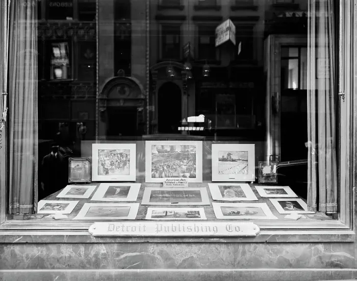 Framed Print : Detroit Publishing Company, window, New York, N.Y. between 1905 and 1915. Creator: Unknown Framed Print : Detroit Publishing Company, window, New York, N.Y. between 1905 and 1915. Creator: Unknown