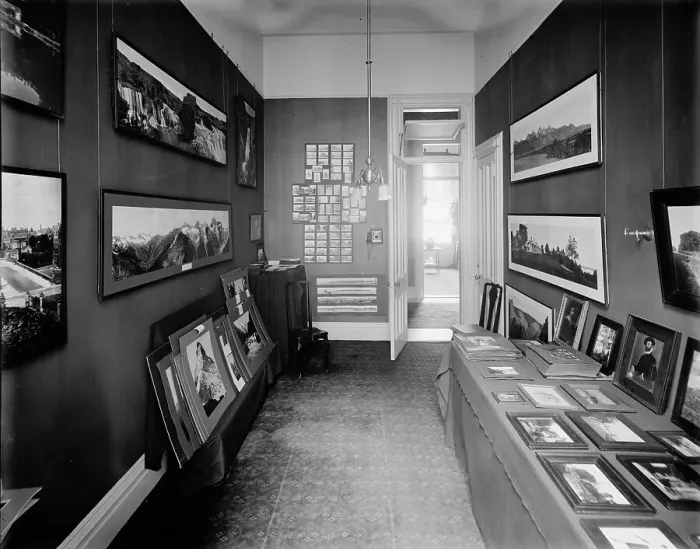 Framed Print : Detroit Publishing Co.'s display, Pruit Publishers, New York, N.Y. between 1905 and 1915. Creator: Unknown Framed Print : Detroit Publishing Co.'s display, Pruit Publishers, New York, N.Y. between 1905 and 1915. Creator: Unknown