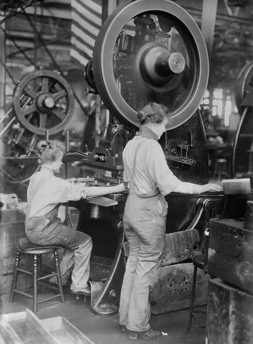 Framed Print : In a Detroit shop, 26 Dec 1917. Creator: Bain News Service