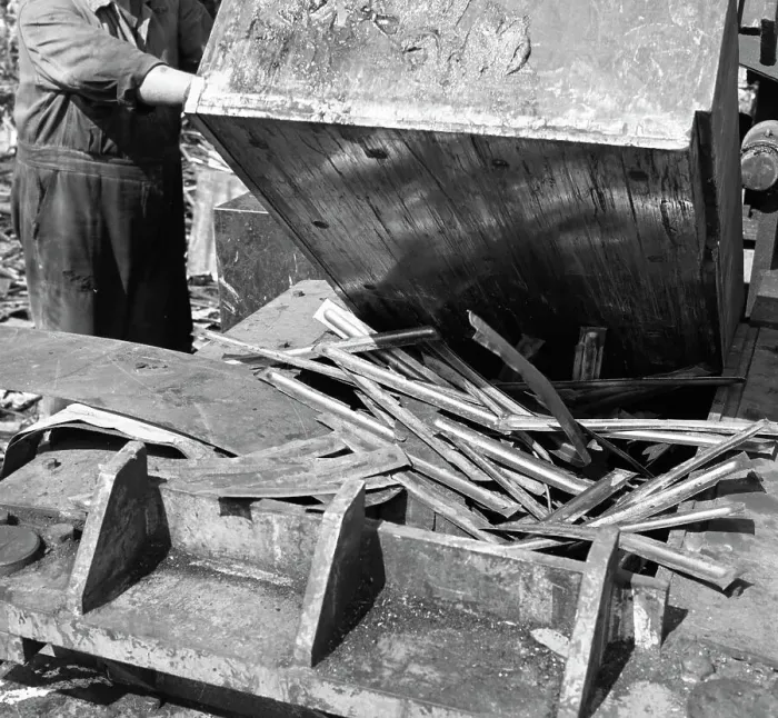 Framed Print : Deutsch Paters box baler crushing scrap, Rotherham, South Yorkshire, 1963. Artist Framed Print : Deutsch Paters box baler crushing scrap, Rotherham, South Yorkshire, 1963. Artist