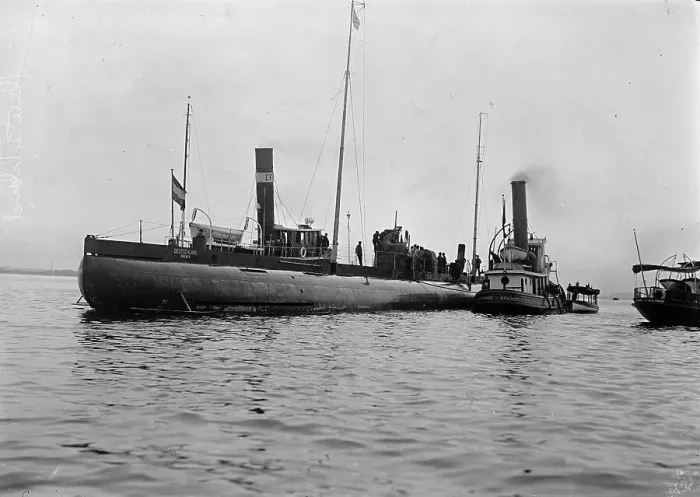 Framed Print : Deutschland - German Submarine at Baltimore, 9-10 July 1916. Creator: Harris & Ewing. Deutschland - German Submarine at Baltimore, 9-10 July 1916. Creator: Harris & Ewing Framed Print : Deutschland - German Submarine at Baltimore, 9-10 July 1916. Creator: Harris & Ewing. Deutschland - German Submarine at Baltimore, 9-10 July 1916. Creator: Harris & Ewing