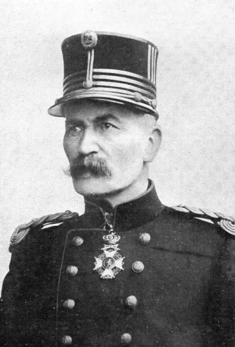 Framed Print : Devant l'envahisseur; Le general Leman, defenseur de Liege, 1914 Creator: Henneber Framed Print : Devant l'envahisseur; Le general Leman, defenseur de Liege, 1914 Creator: Henneber